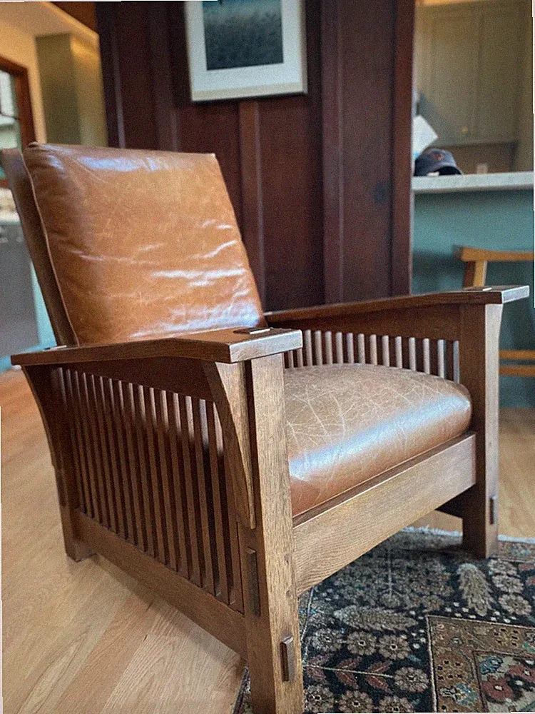 Stickley Morris Recliner with ottoman. Mission good condition leather and wood