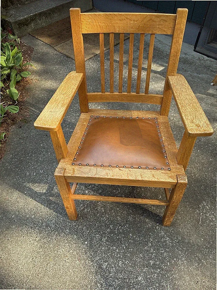 Vintage Mission-Style Oak Armchair. Quaint Furniture by Stickley Brothers Co. MI